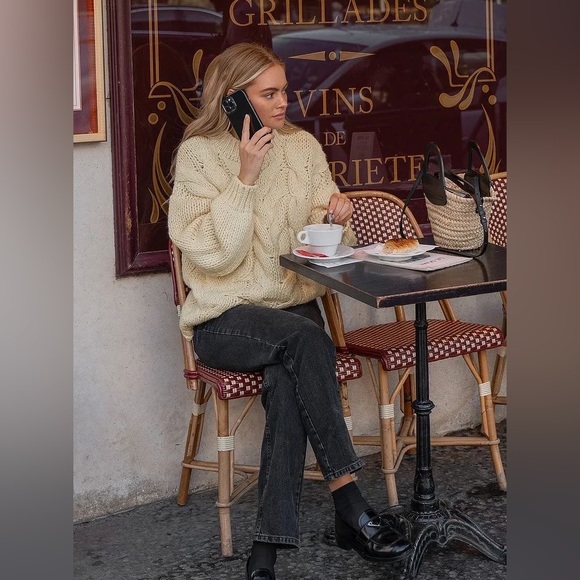 Inis Meais Ireland Cable Knit Sweater - Picture 10 of 12